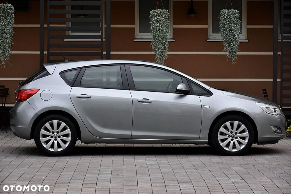 Opel Astra 1.6 Turbo Color Edition - 14