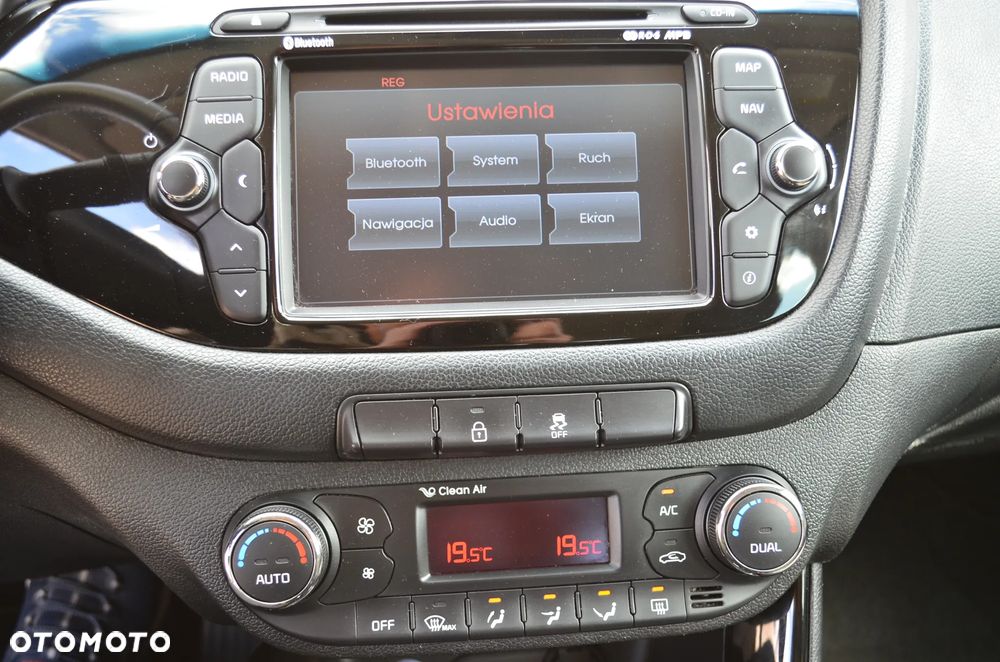 Kia Ceed 1.4 CVVT Fifa World Cup Edition - 30