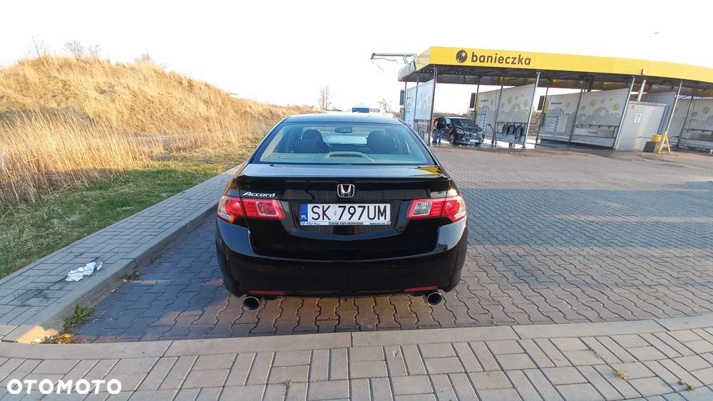 Honda Accord 2.0 Comfort - 33