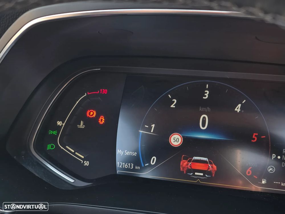 Renault Captur 1.5 dCi Initiale Paris EDC - 8