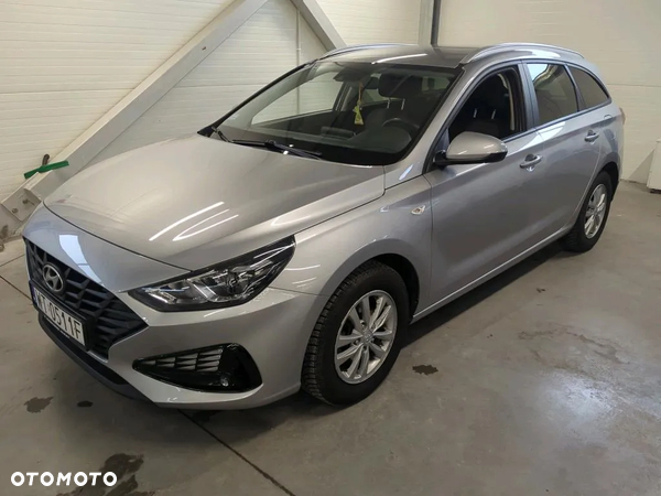 Hyundai i30 1.5 DPI Classic +