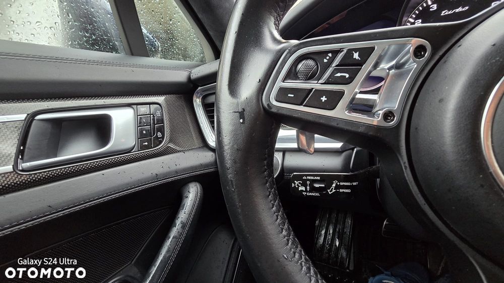 Porsche Panamera - 36