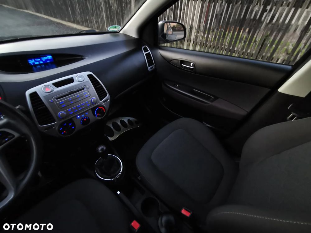 Hyundai i20 1.2 Comfort EU5 - 18