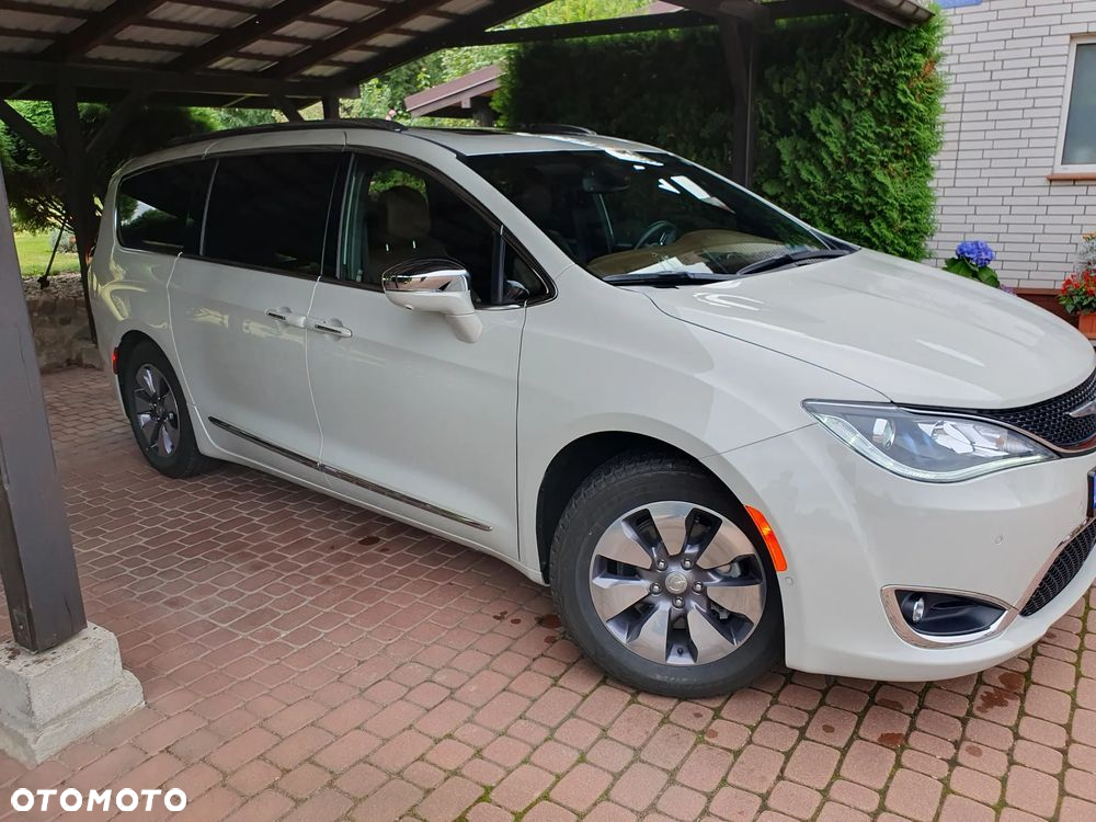 Chrysler Pacifica - 6