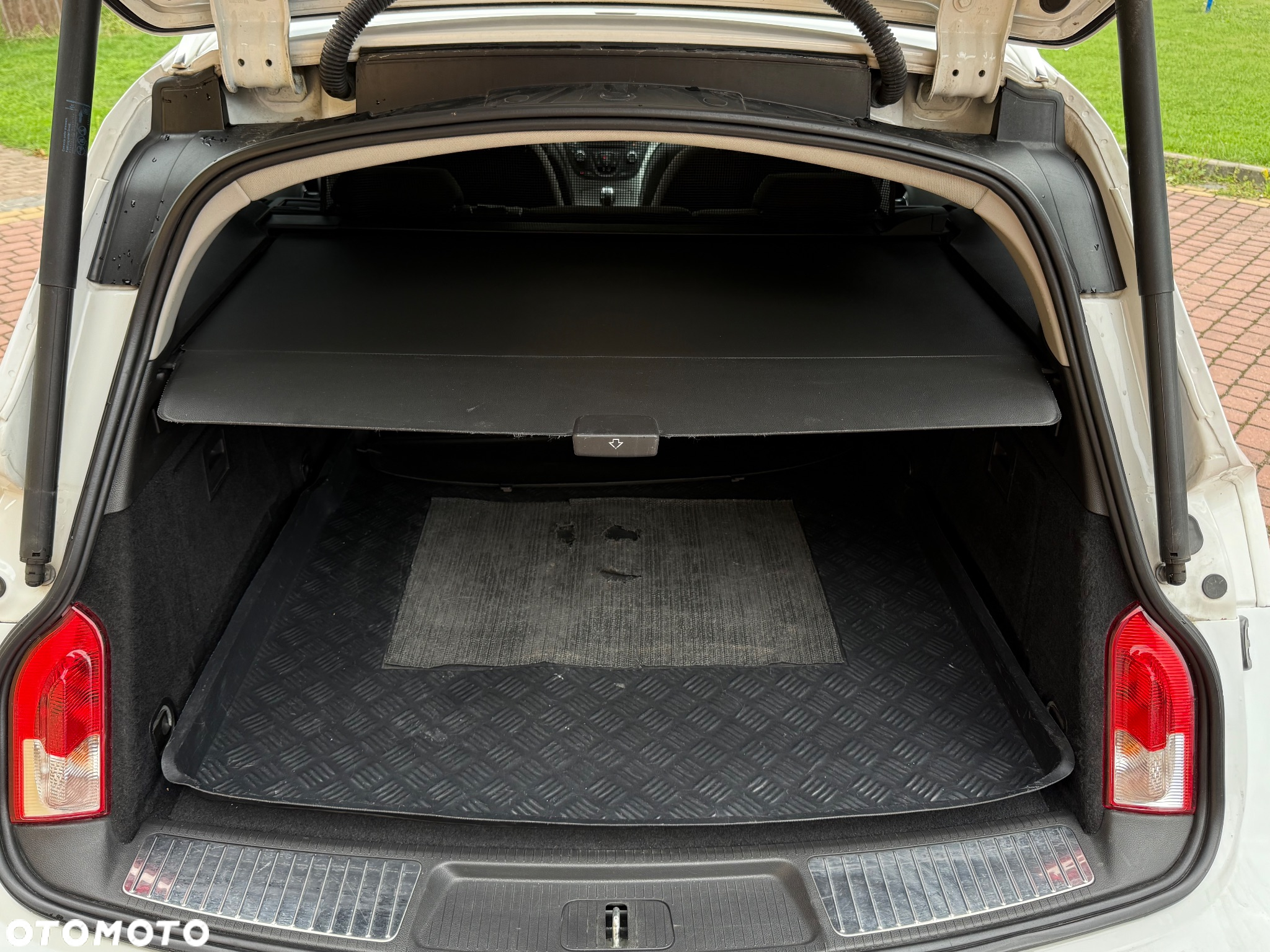 Opel Insignia - 11