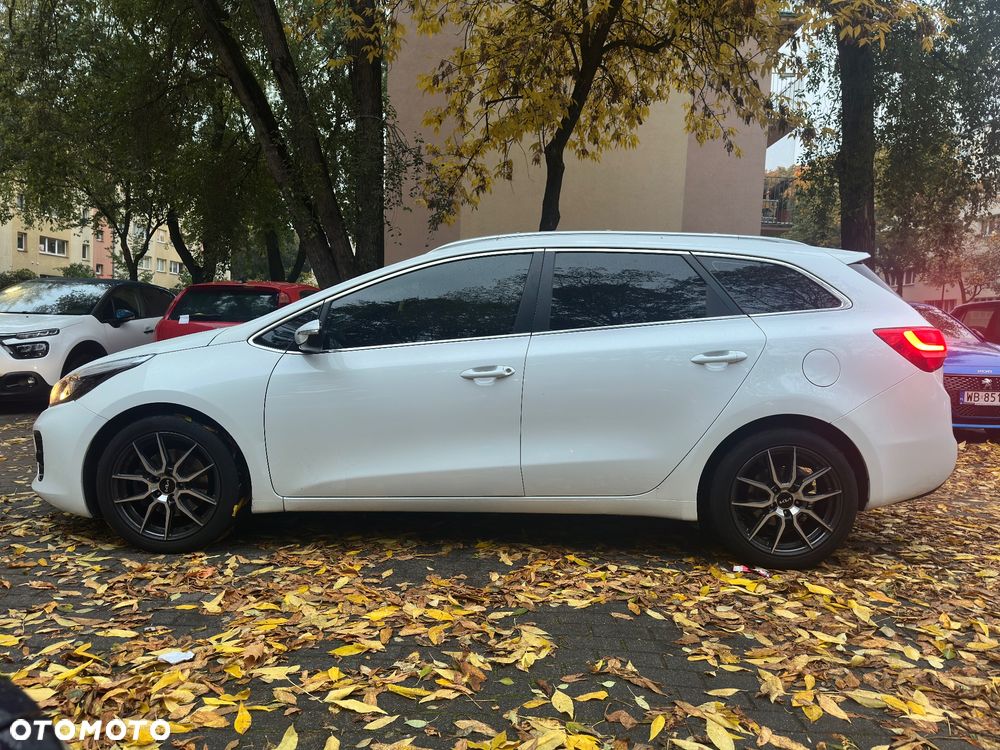Kia Ceed Cee'd 1.6 CRDi GT Line DCT - 3