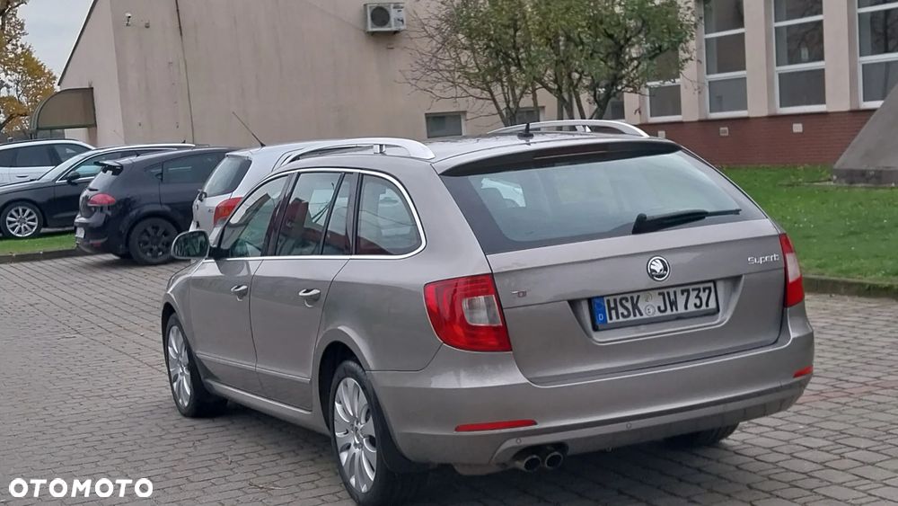 Skoda Superb 2.0 TDI Elegance DSG - 3