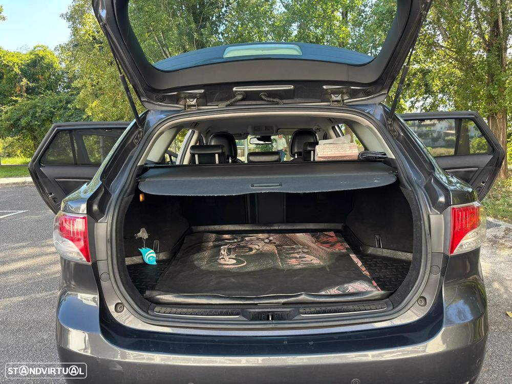 Toyota Avensis 2011 photo 3