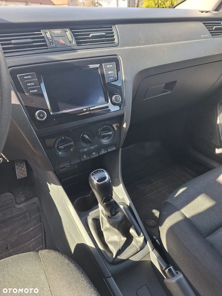 Skoda RAPID 1.0 TSI Active - 6