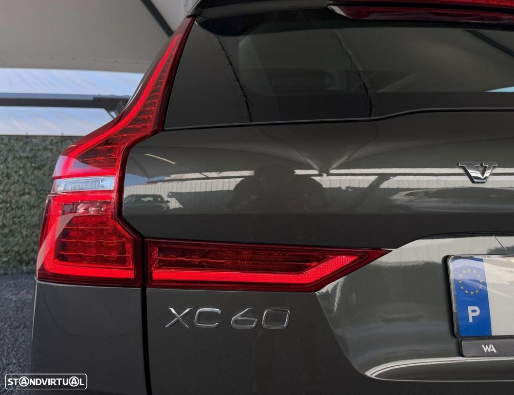 Volvo XC 60 2.0 T6 PHEV R-Design AWD - 49