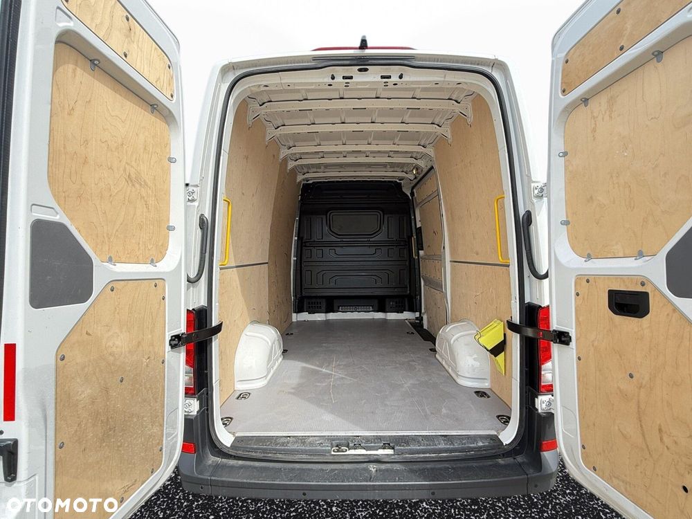 Volkswagen Crafter 35 TDI 177 KM Wysoki dach - 26