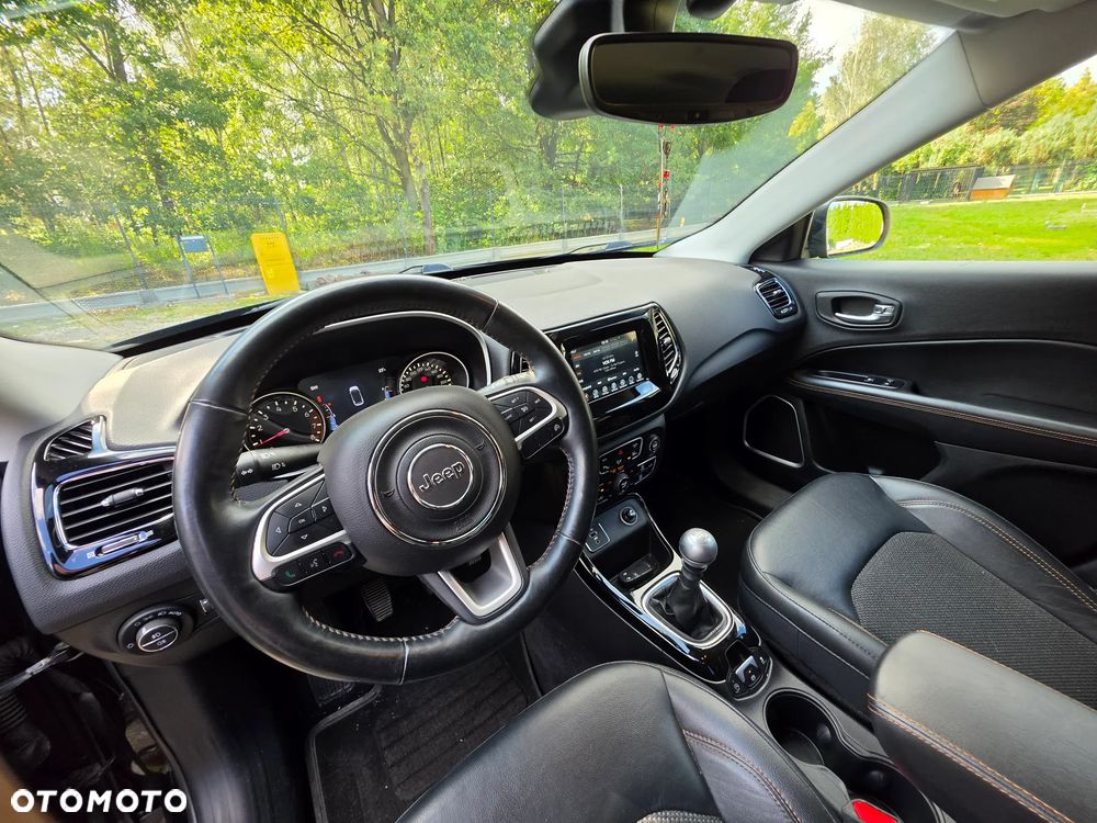 Jeep Compass 1.4 TMair Limited FWD S&S - 28