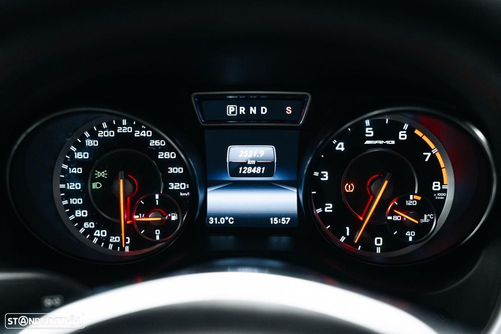 Mercedes-Benz CLA 45 AMG 4-Matic - 24