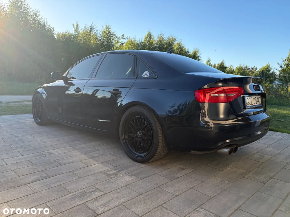 Audi A4 Limousine - 11