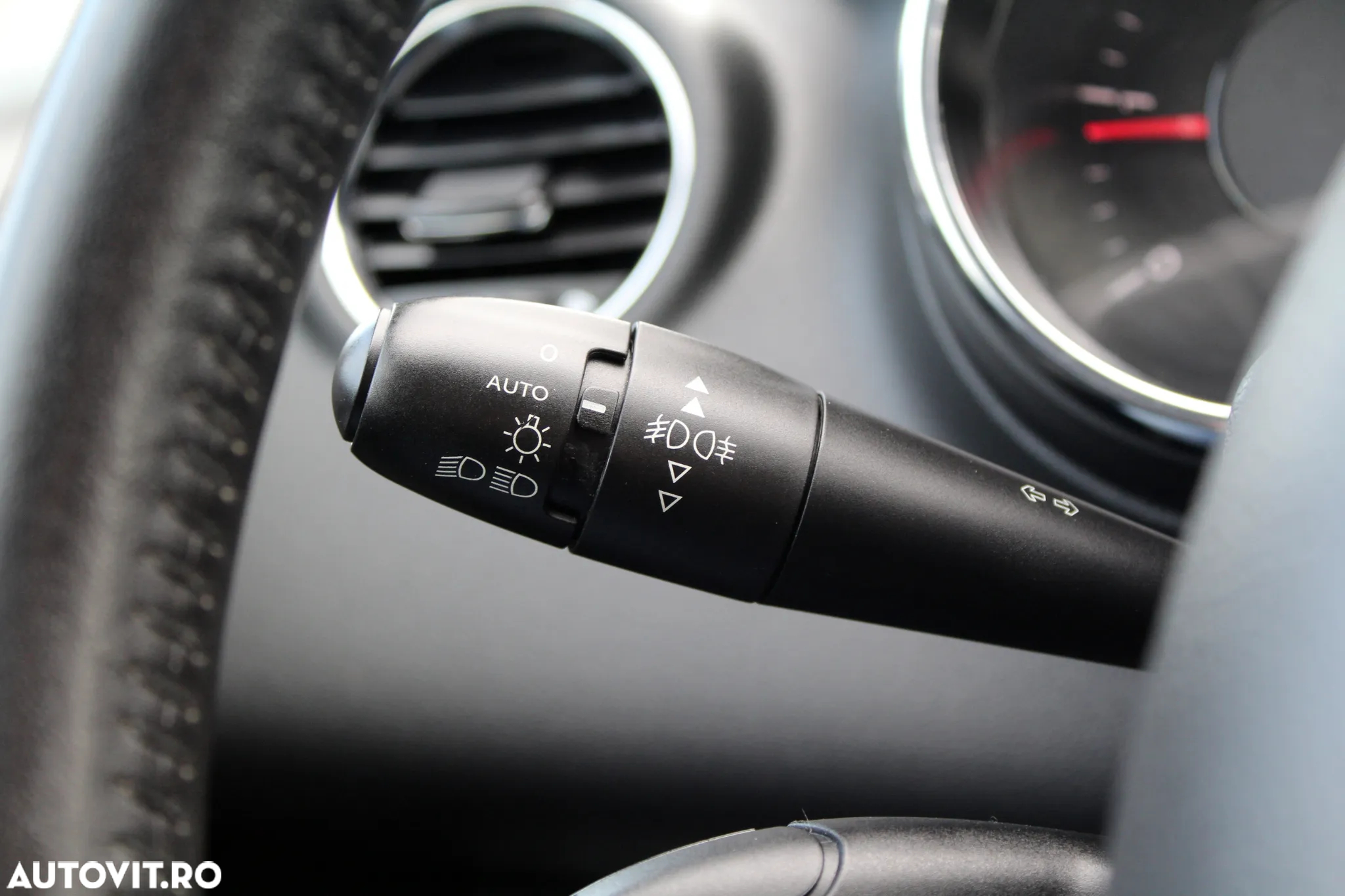 Peugeot 5008 HDI FAP 115 Allure - 18
