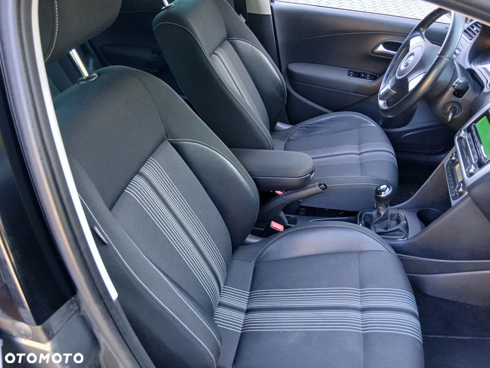 Volkswagen Polo 1.2 TSI MATCH - 8