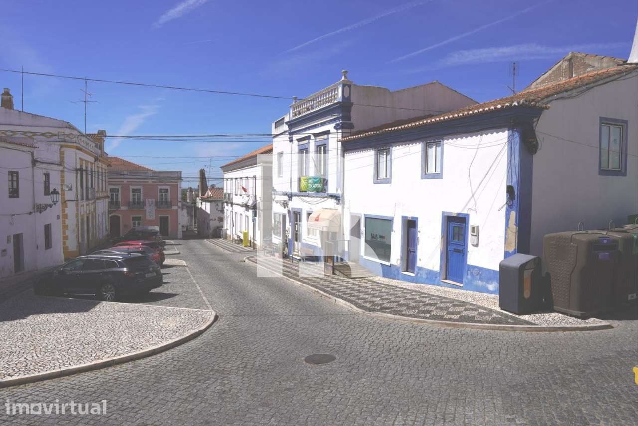 Moradia  T7 de 2 pisos p/ recuperação total em Avis - Grande imagem: 5/20