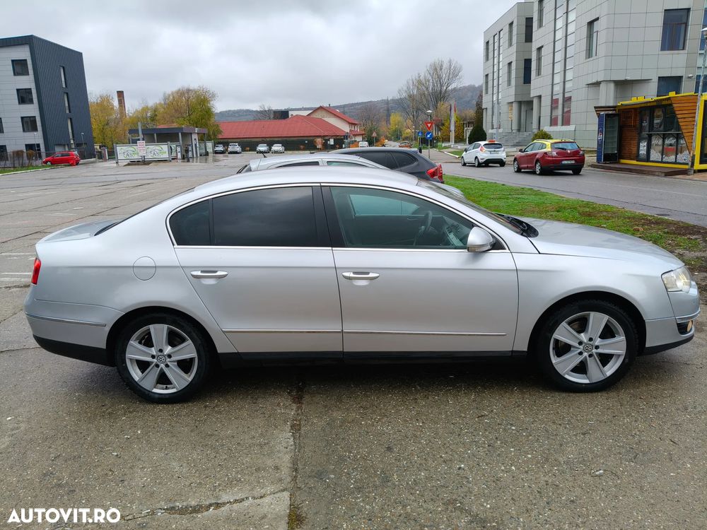Volkswagen Passat Variant 2.0 TDI Highline DPF 4Motion - 17