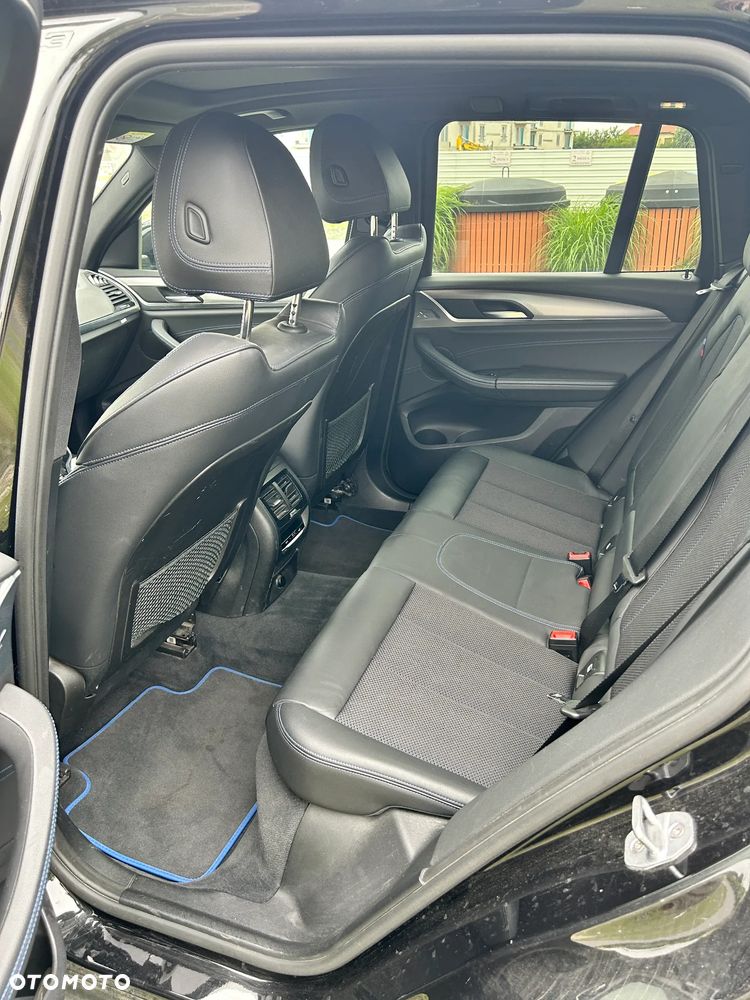 BMW X3 xDrive20d - 23
