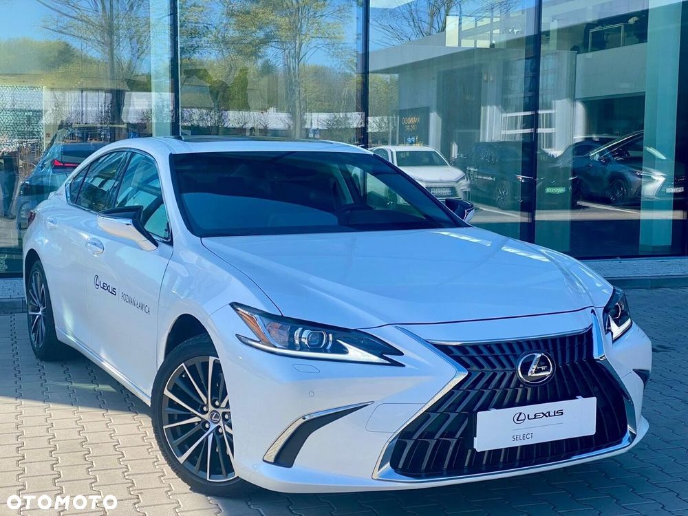 Lexus ES 300h Business Edition - 9