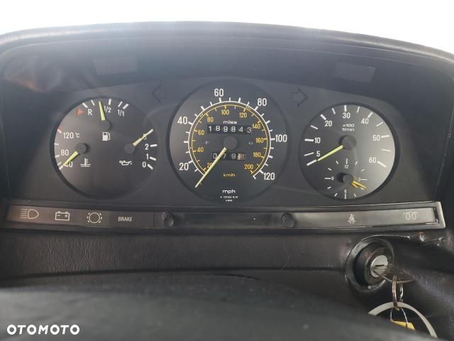 Mercedes-Benz W123 - 10