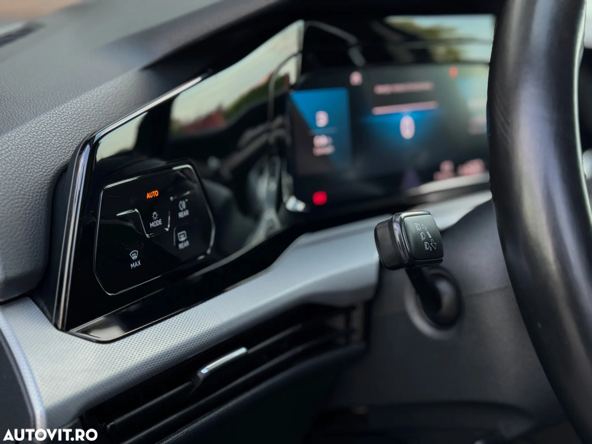 Volkswagen Golf 1.0 TSI OPF - 10