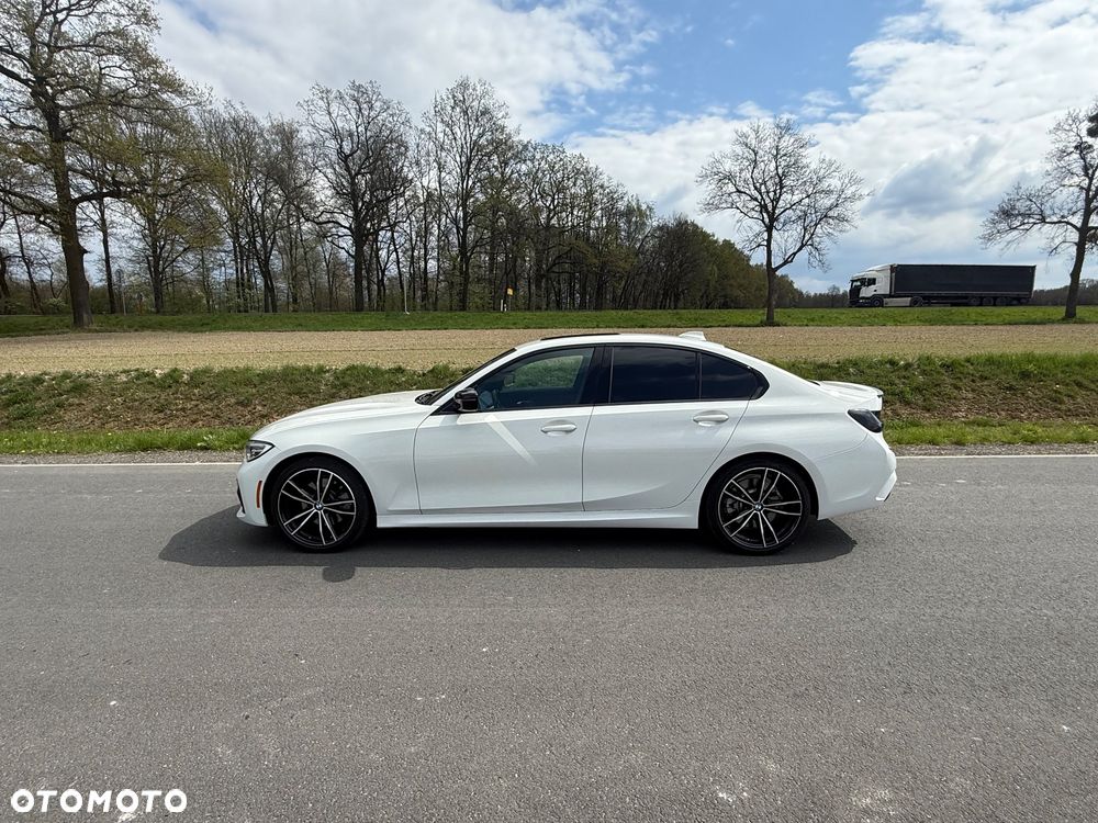 BMW Seria 3 330i xDrive M Sport - 25