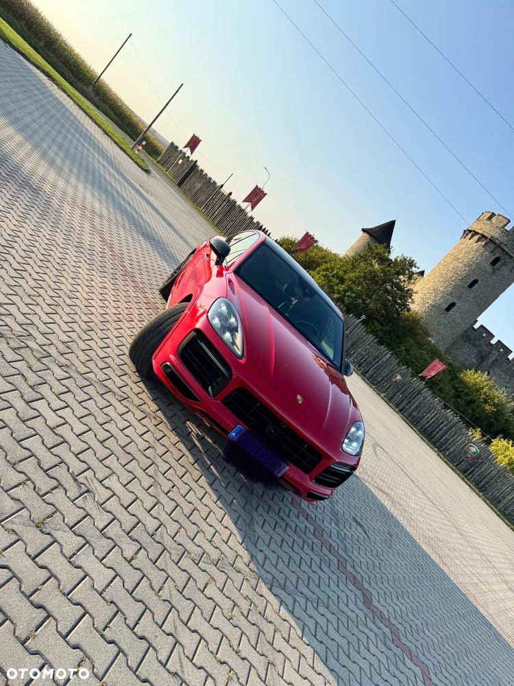 Porsche Cayenne - 4