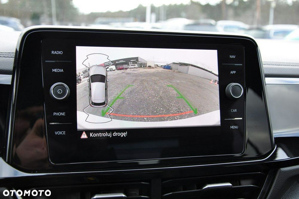 Volkswagen T-Roc - 16