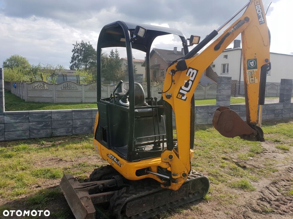JCB - 9