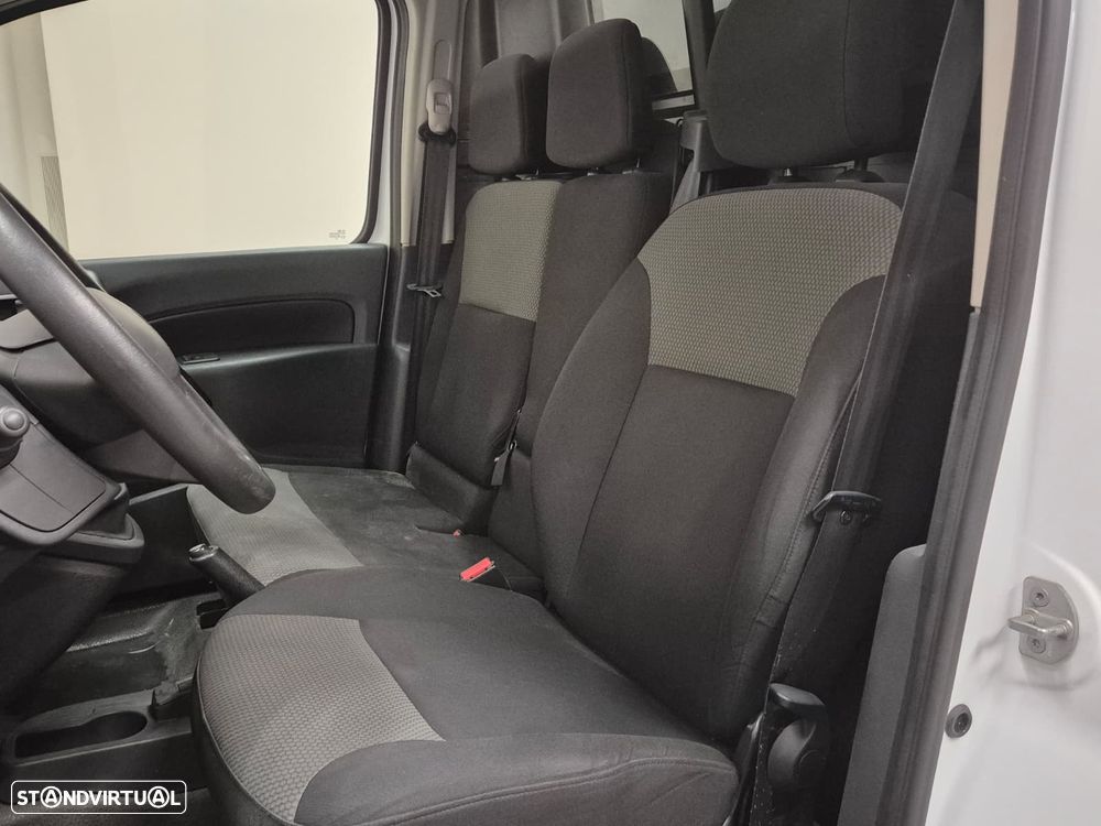 Renault Kangoo 1.5 dCi Maxi Business 3L (Longa) - 23