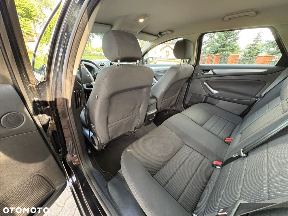 Ford Mondeo 2.0 TDCi Champions Edition - 14