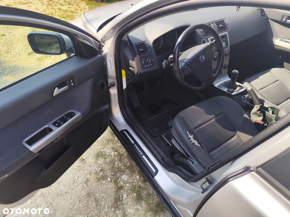 Volvo S40 1.8 Momentum - 5