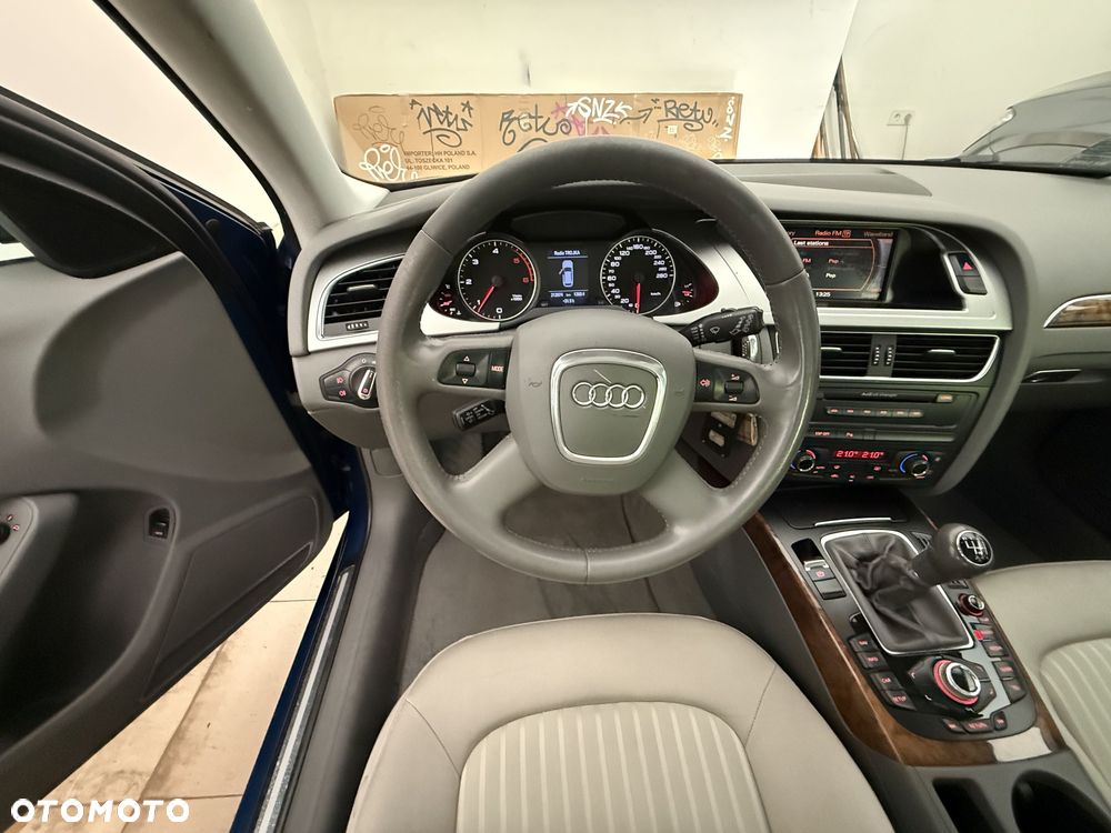 Audi A4 Avant 2.0 TDI - 24