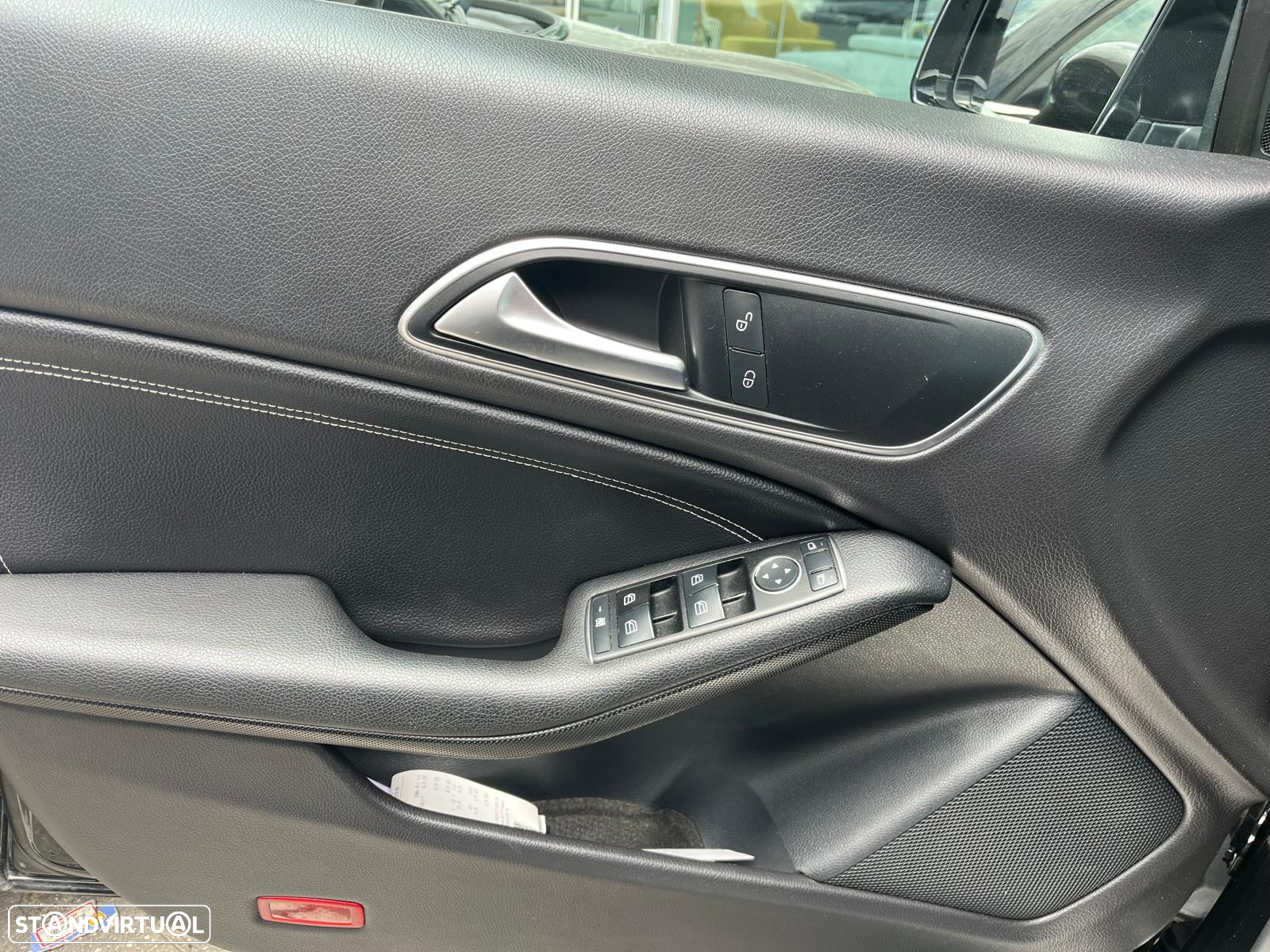 Mercedes-Benz CLA 200 Shooting Brake d Peak Edition - 16