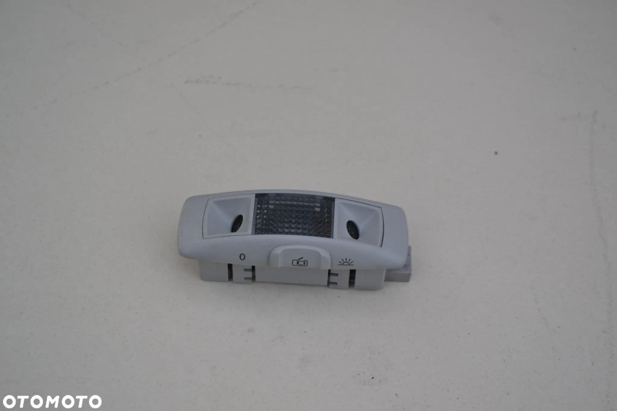 VW GOLF IV BORA PASSAT B5 FL LEON LAMPKA WNĘTRZA PODSUFITKI CZUJNIK ALARMU 3B0951171D - 1