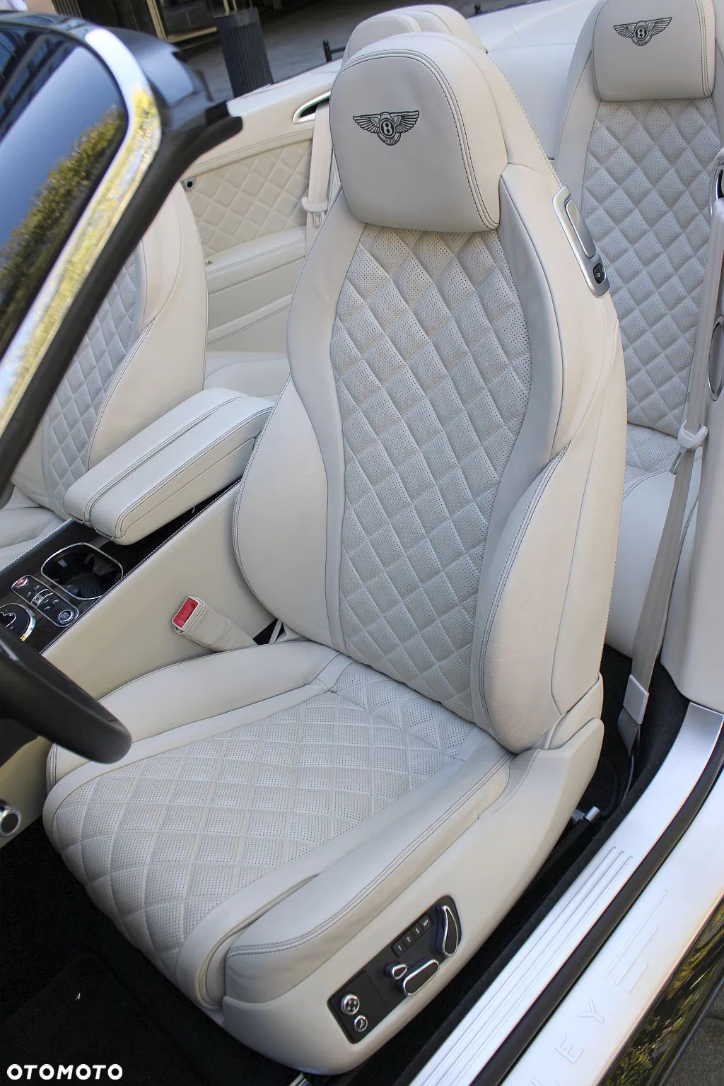 Bentley Continental GT GTC V8 - 8