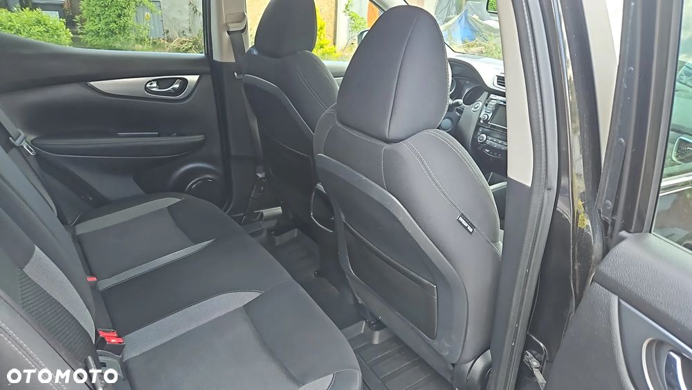 Nissan Qashqai 1.3 DIG-T N-WAY - 20