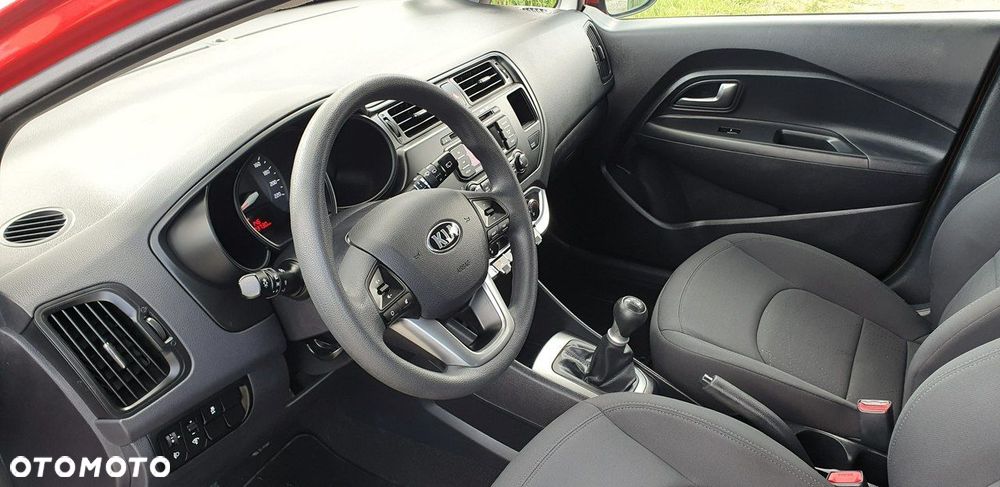 Kia Rio - 5