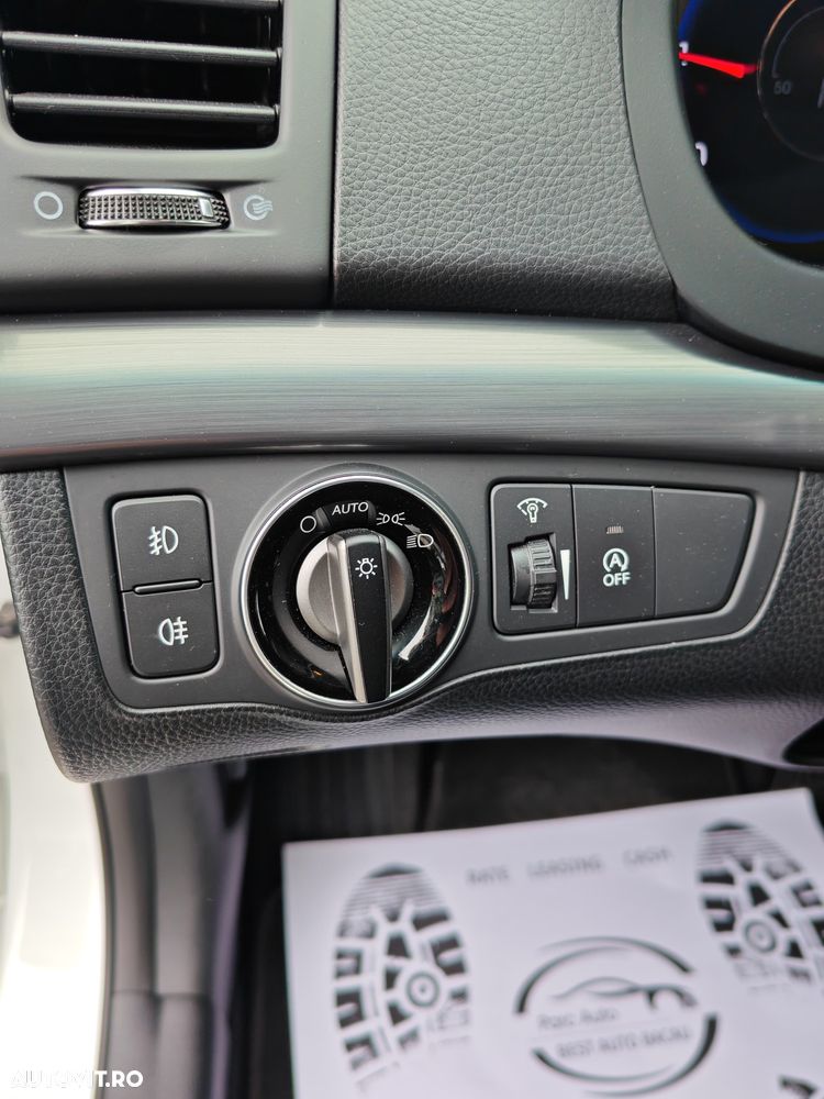 Hyundai i40 Kombi 1.7 CRDi DCT Style - 27