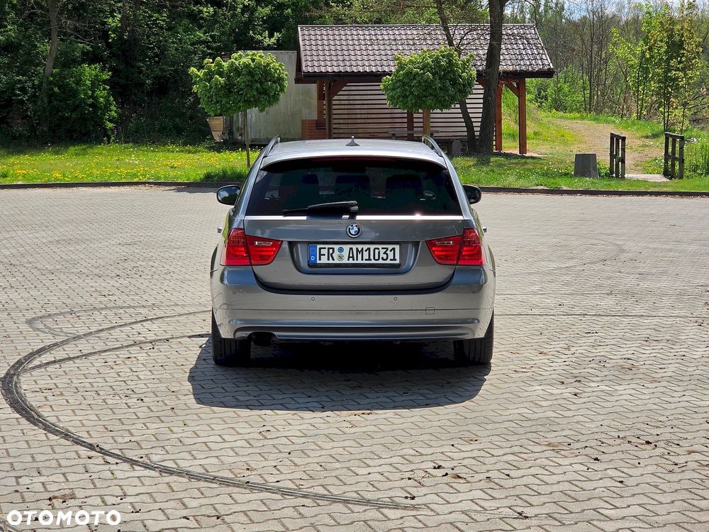 BMW Seria 3 318d - 8