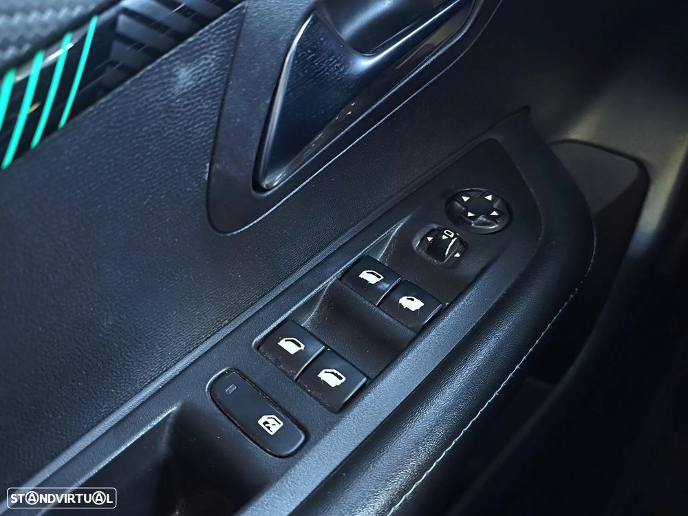 Peugeot 208 1.2 PureTech Allure Pack - 28