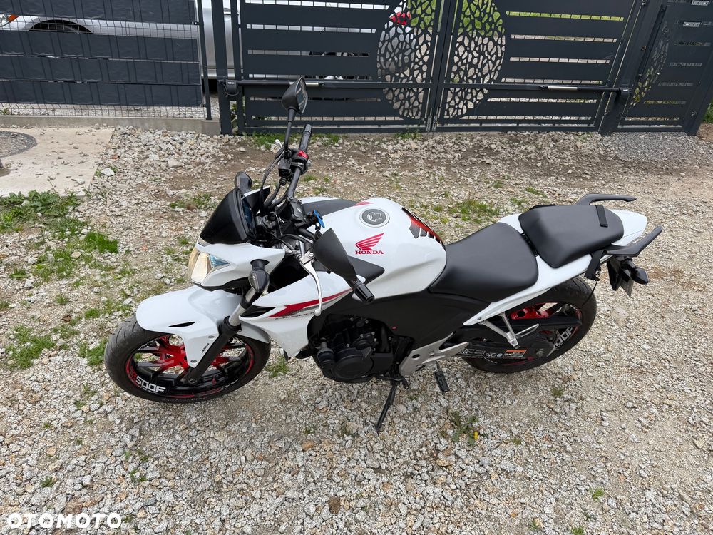 Honda CB - 12