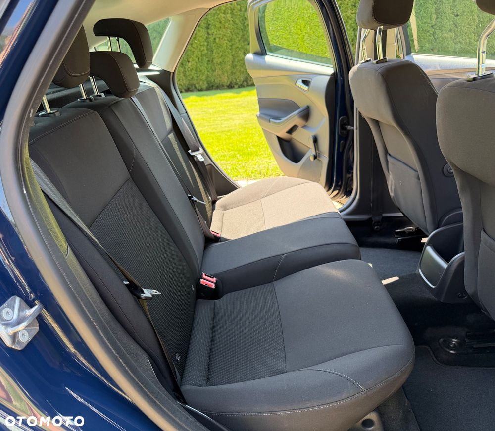Ford Focus 1.6 Ambiente Start - 32