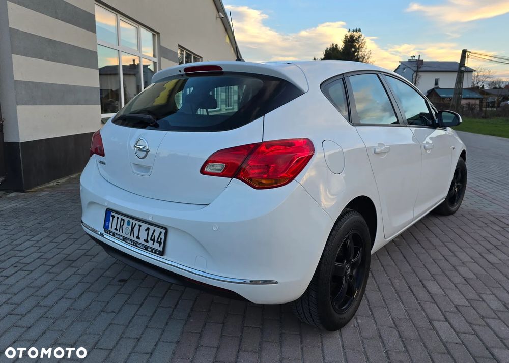 Opel Astra 1.6 Active - 11
