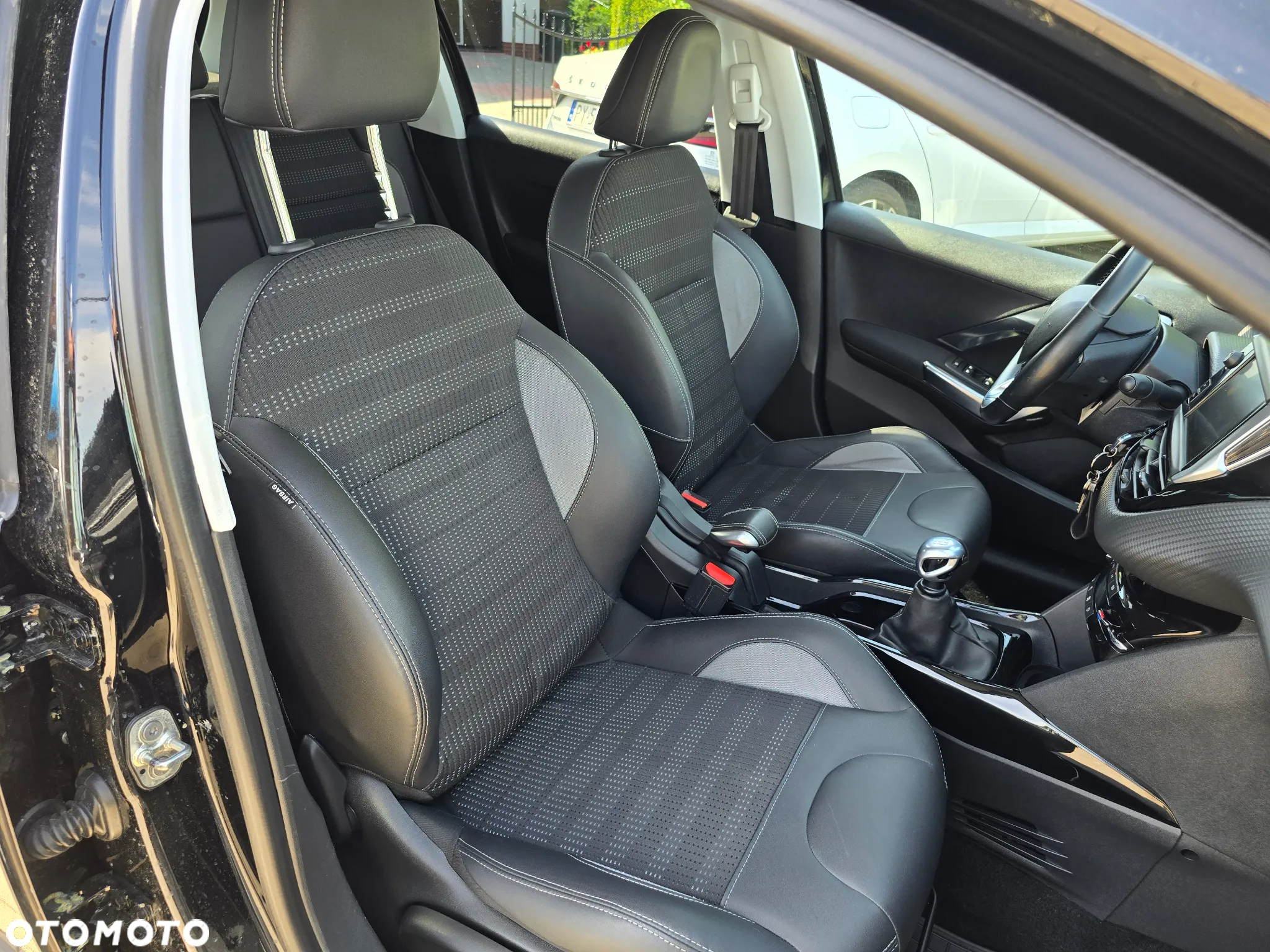 Peugeot 2008 - 15
