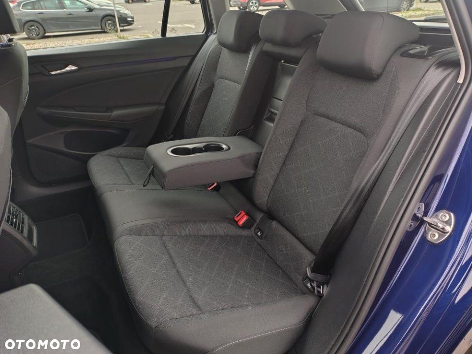 Volkswagen Golf - 11