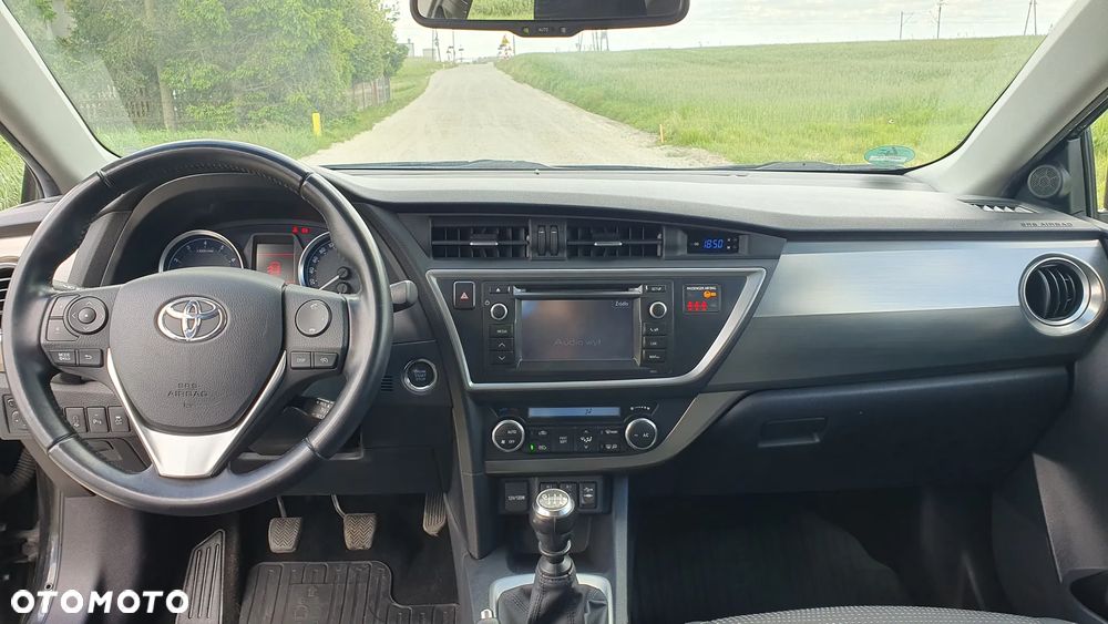 Toyota Auris 1.6 Premium Start - 31