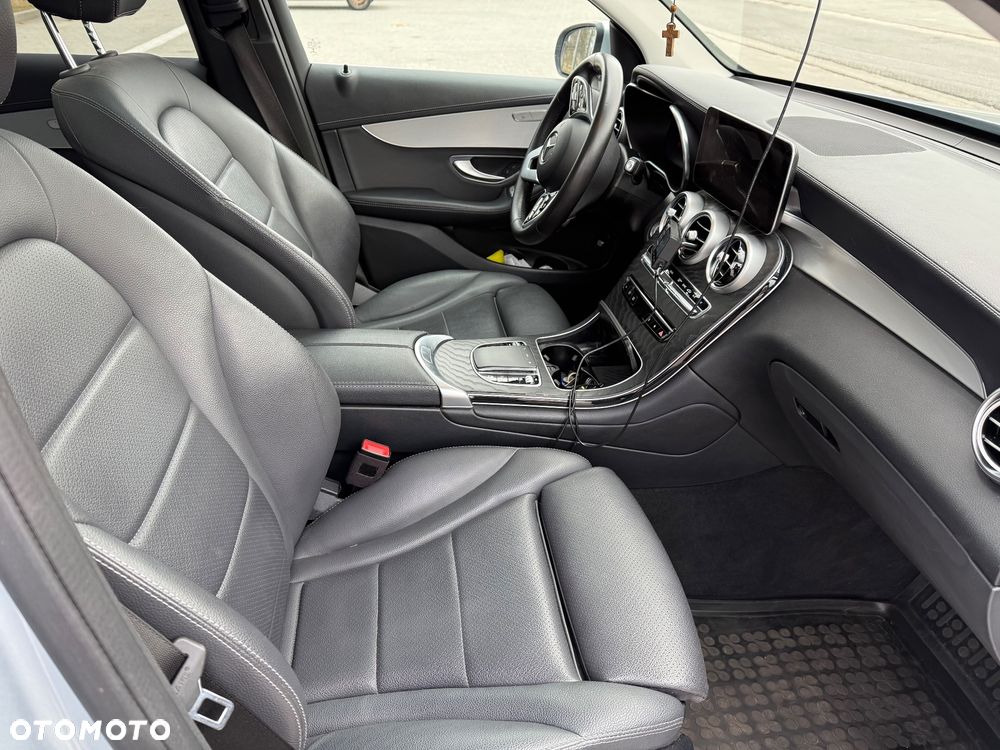 Mercedes-Benz GLC - 11