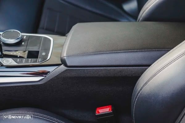 BMW 318 d Line Sport Auto - 26